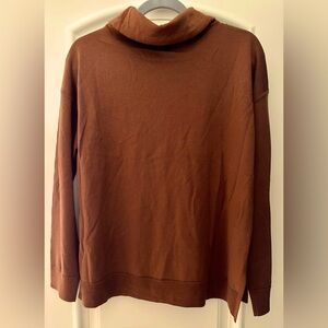 New : Banana republic Women sweater size M 100% Merino Extra fine Wool